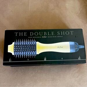 Drybar blowdryer brush, like new